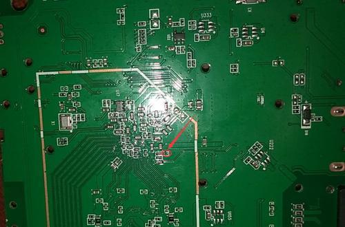 新魔百机顶盒M301H短接的步骤是什么？短接过程中需要注意什么？